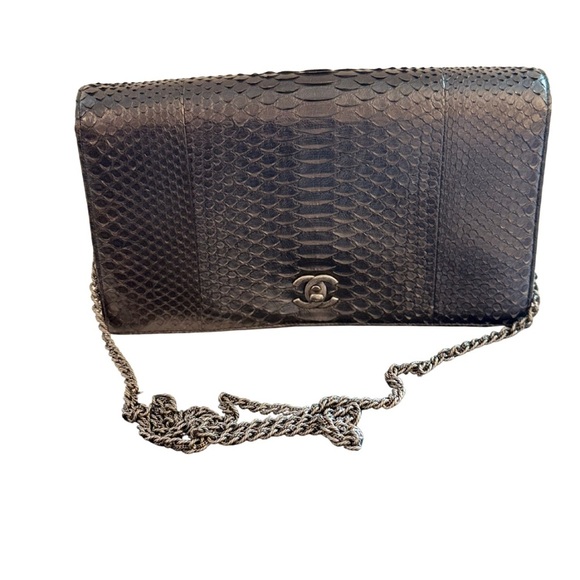 Rare Chanel Python shoulder bag - Picture 2 of 16